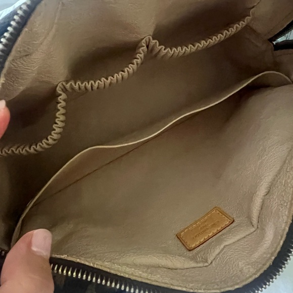 Authentic Louis Vuitton Trouse 28 - Picture 3 of 4